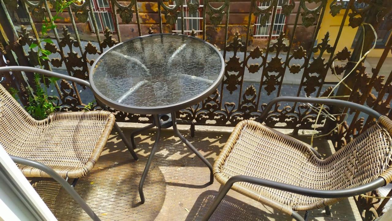 Ляльковий Театр Не Мансарда Leópolis Exterior foto